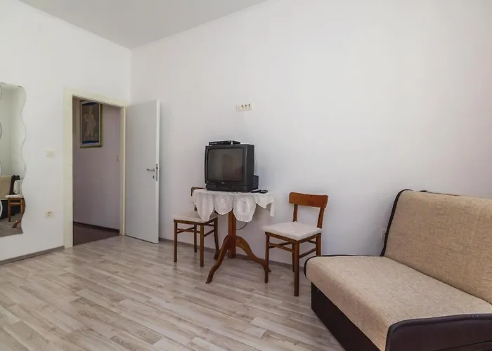 2 Bedroom Beautiful In *