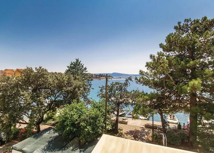 Hébergement de vacances 2 Bedroom Beautiful In