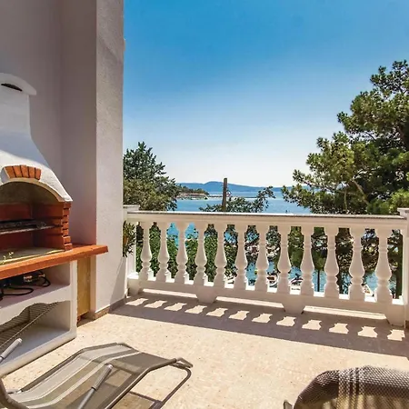 Holiday home 2 Bedroom Beautiful Home In Selce *