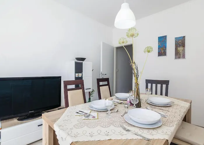 2 Bedroom Beautiful In بيت للعطل *