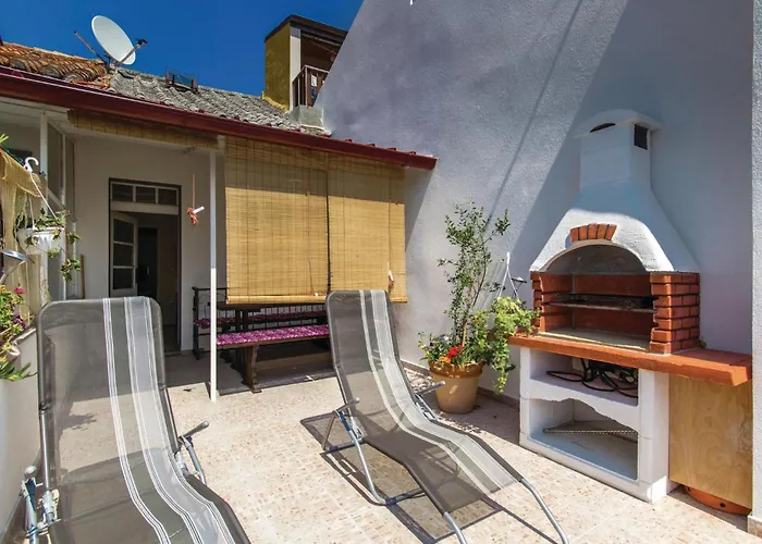 بيت للعطل 2 Bedroom Beautiful In سيلتسي
